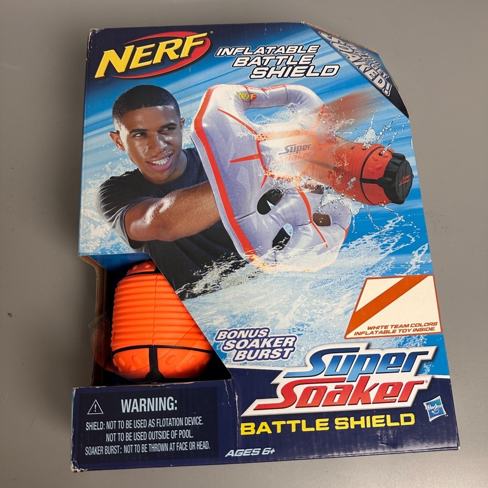 Nerf Super Soaker Inflatable Battle Shield with Bonus Soaker Burst 2013 Hasbro